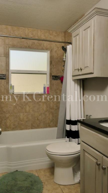 Building Photo - 4944 Juniper Dr