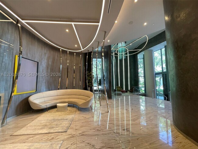 Building Photo - 1000 Brickell Plaza