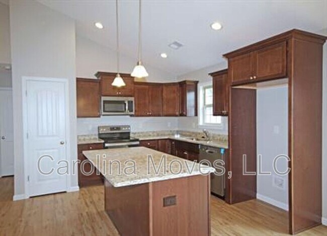Building Photo - 105 Lockeland Park Dr