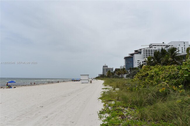 Building Photo - 5555 Collins Ave