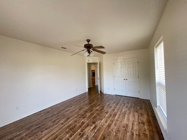 Building Photo - 3-Bedroom House for Rent in Nolanville, TX
