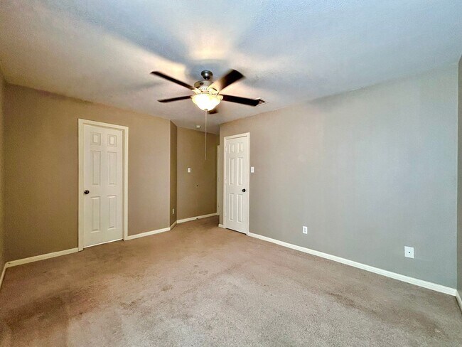 Building Photo - 13012 Kenswick Dr