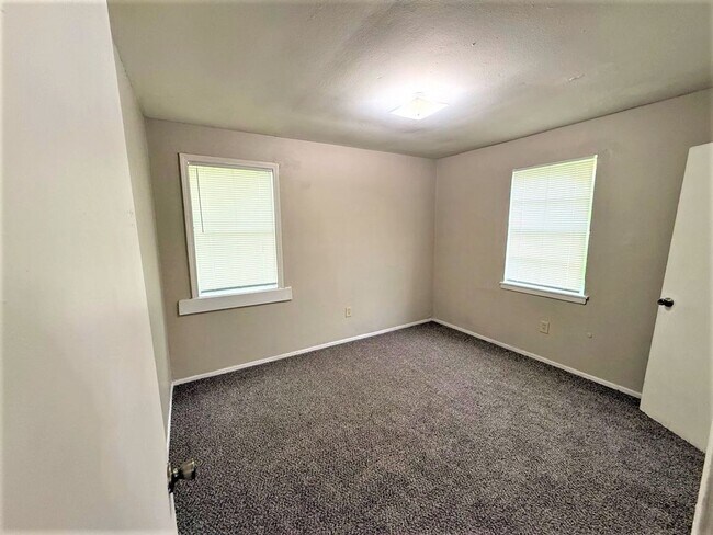 Building Photo - 489/491 Boston