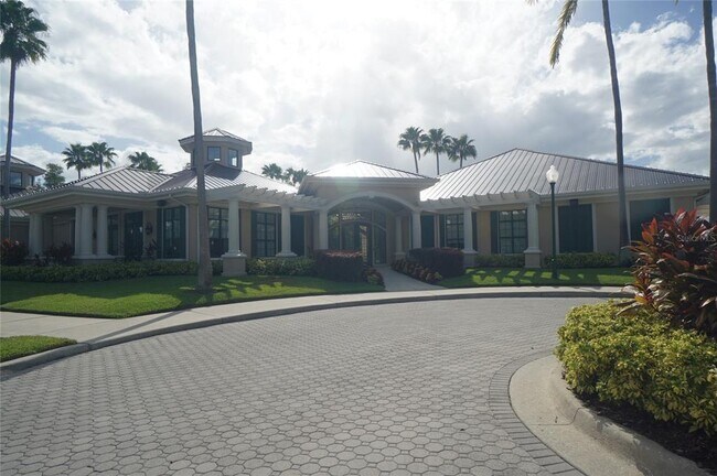 Building Photo - 10214 Evergreen Hill Dr