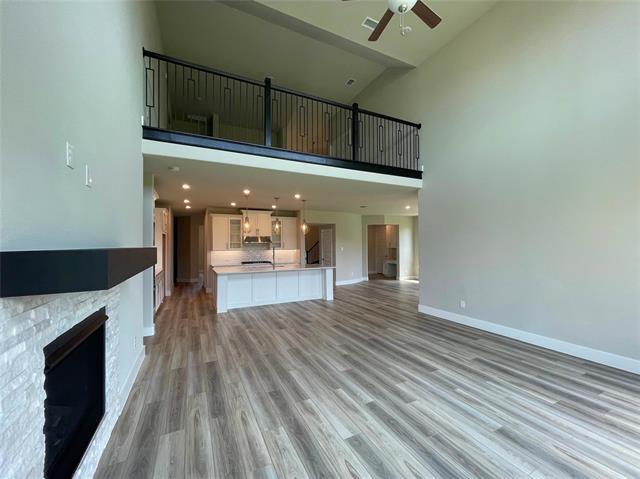 Building Photo - 1600 Santa Fe Ln