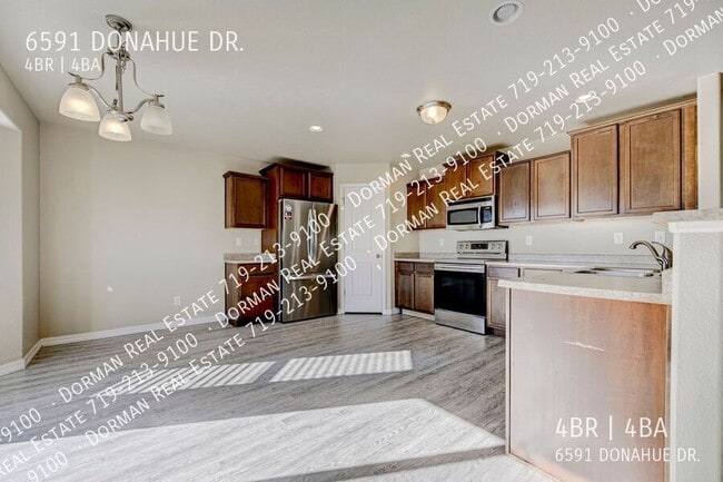 Building Photo - 6591 Donahue Drive