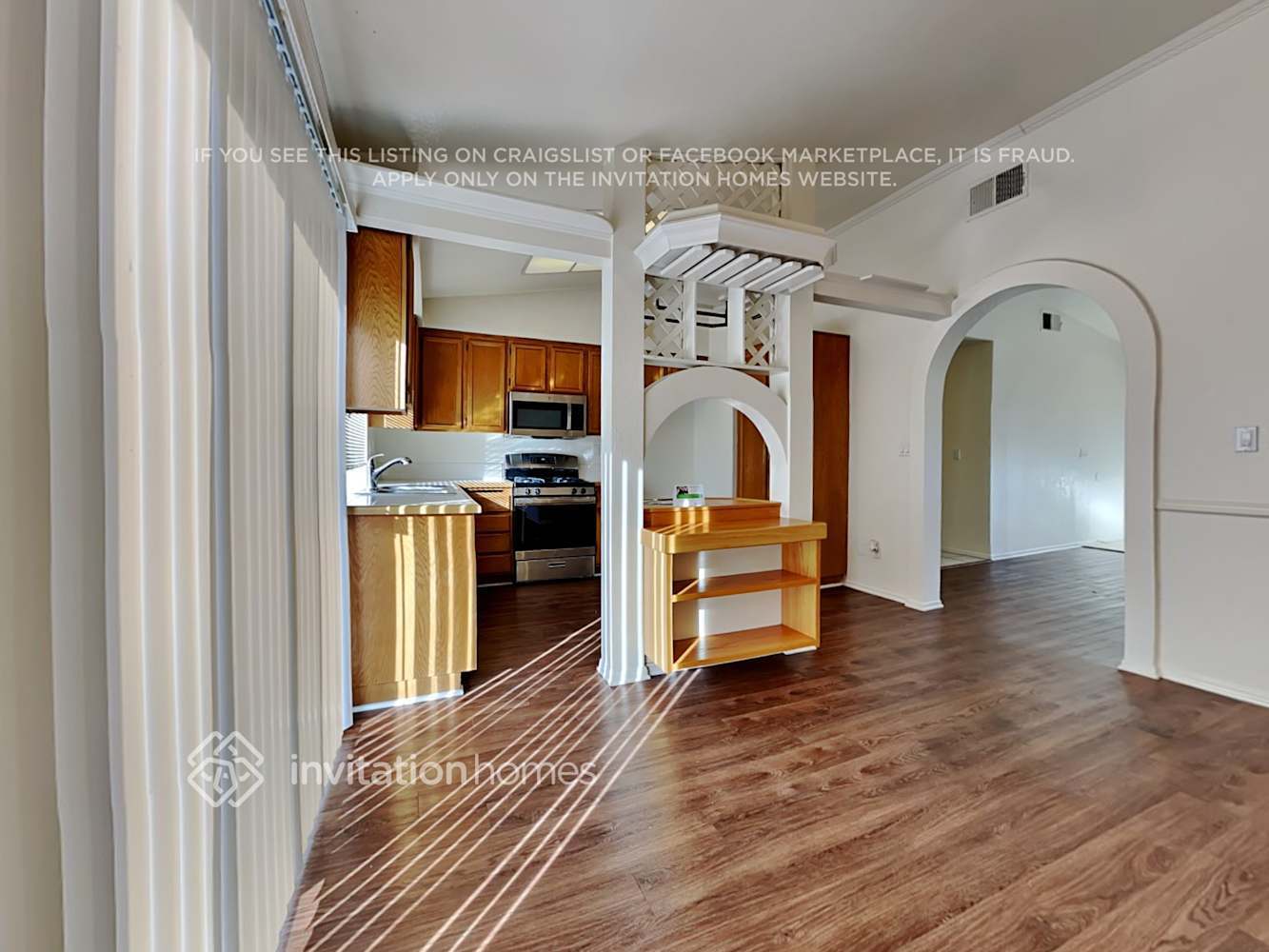 Building Photo - 3140 Crowne Dr