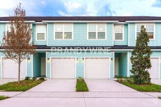 Building Photo - NEW LEASING SPECIAL: 1 MONTH CREDIT! 4BED ...