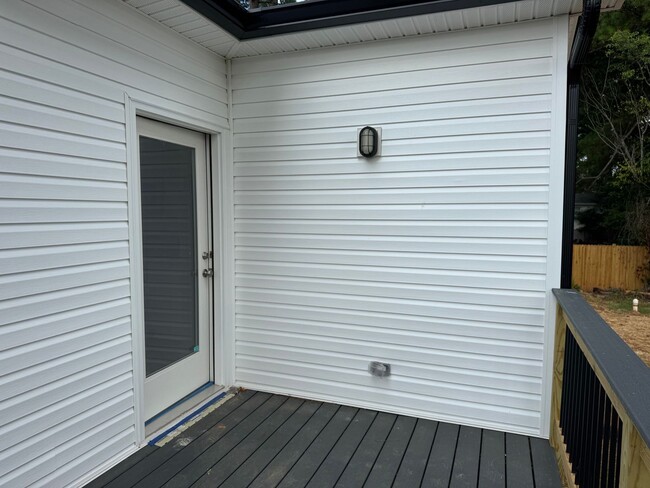 Building Photo - Brand New Two Bedroom Duplex in Denver