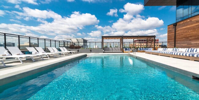 Building Photo - 1080 W Addison St