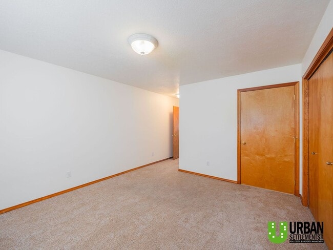 Building Photo - Spacious 2 Bed, 2 Bath Duplex with Large Fenced Yard in Spokane Valley