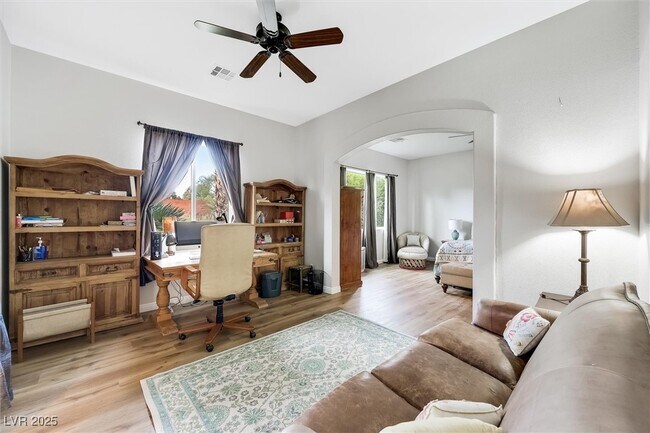 Building Photo - 10720 Elm Ridge Ave