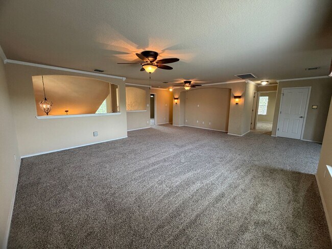 Building Photo - 9103 Rainbow Creek