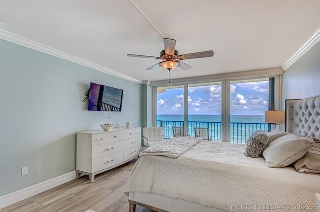 Building Photo - 400 S Beach Rd