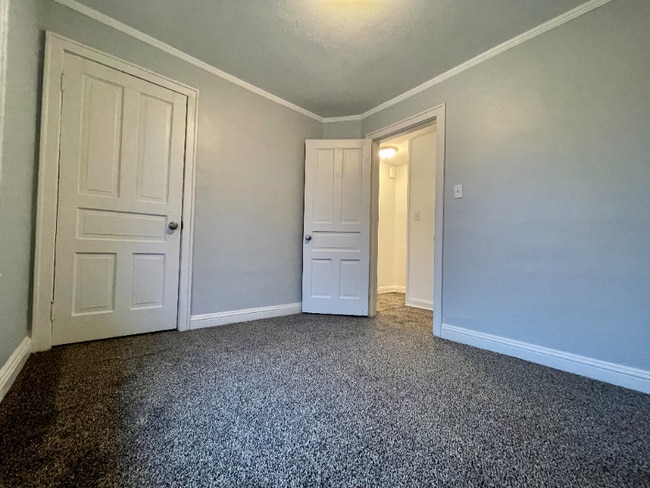 Building Photo - 404 N 64th St