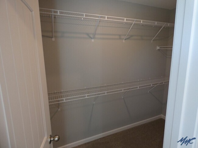 Building Photo - 5707 Dockside Dr
