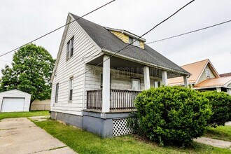 Building Photo - 3818 Highland Rd