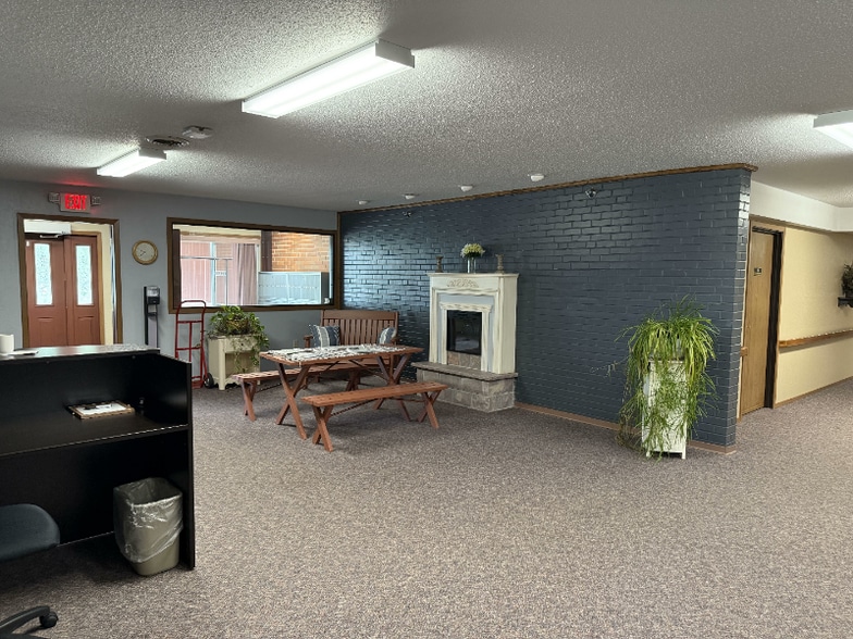 Building Photo - 100 Robert Ave