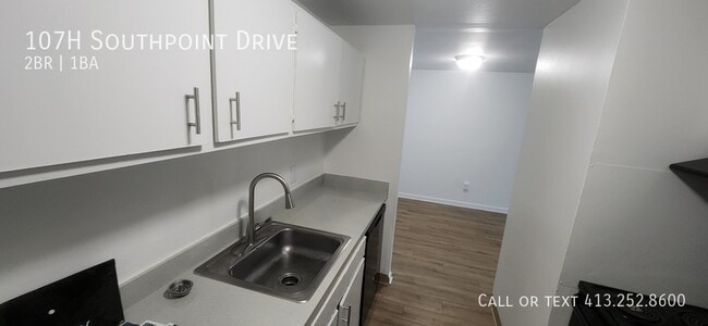 Building Photo - 107 Southpoint Dr