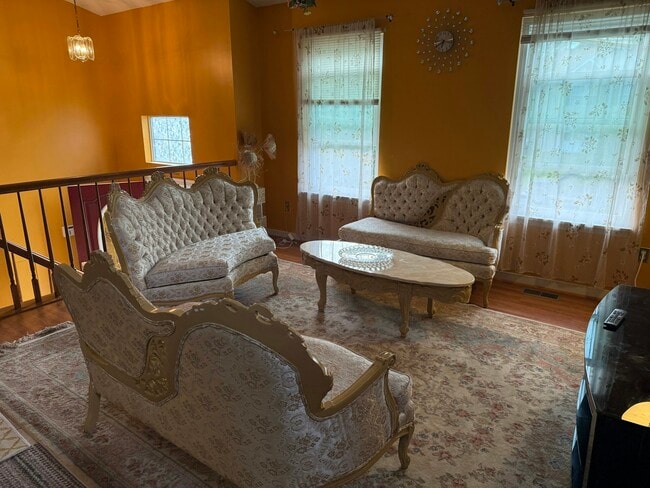 Building Photo - 4231 Montclair Rd