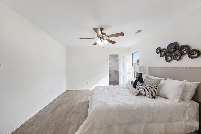 Building Photo - 1605 Village Park Trail