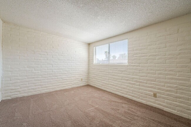 Building Photo - Cozy East Tucson 3-Bedroom with Private Ya...