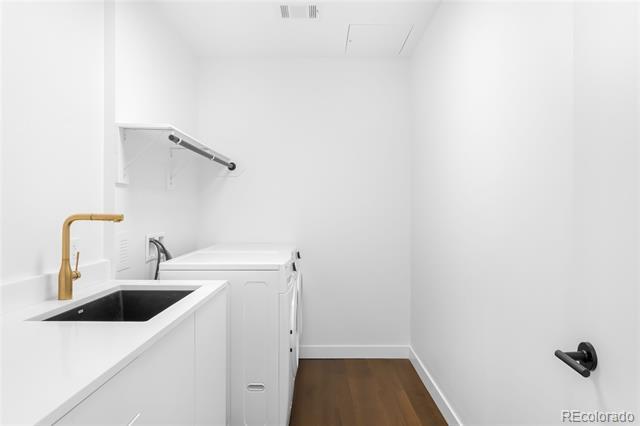 Building Photo - 3520 Chestnut Pl