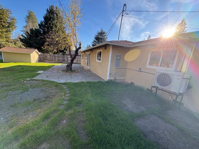 Building Photo - 310 Barbara Ave