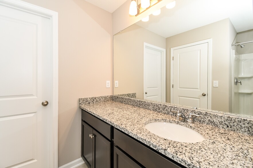 Building Photo - 9136 Udell Ln