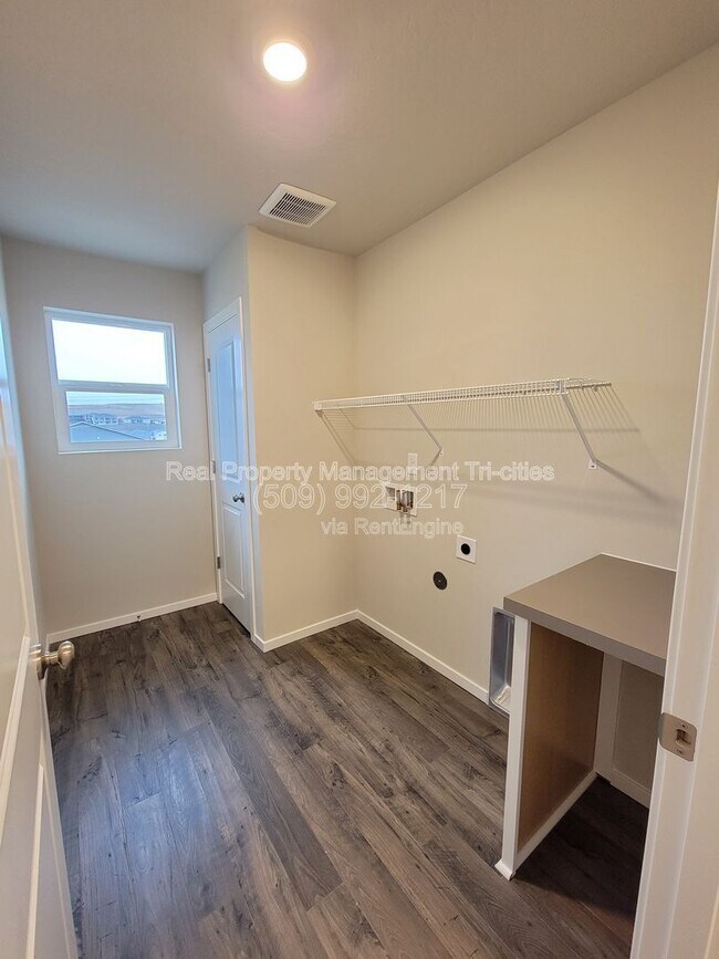 Building Photo - 7752 Ranchland Ln