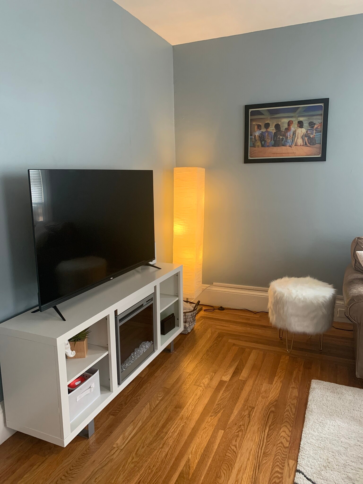 Living Room - 130 Sutton St