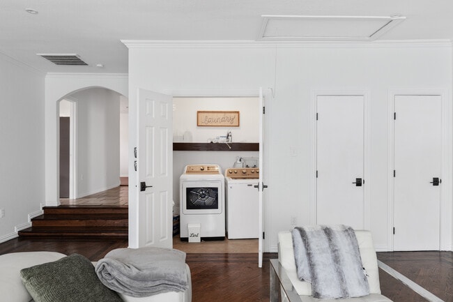 Building Photo - 810 Turner Ave