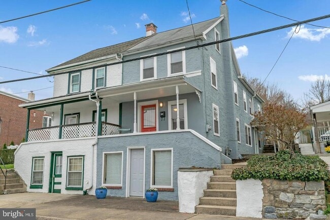 Building Photo - 122 Bradford Ave