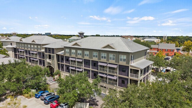 Building Photo - 650 Campus St