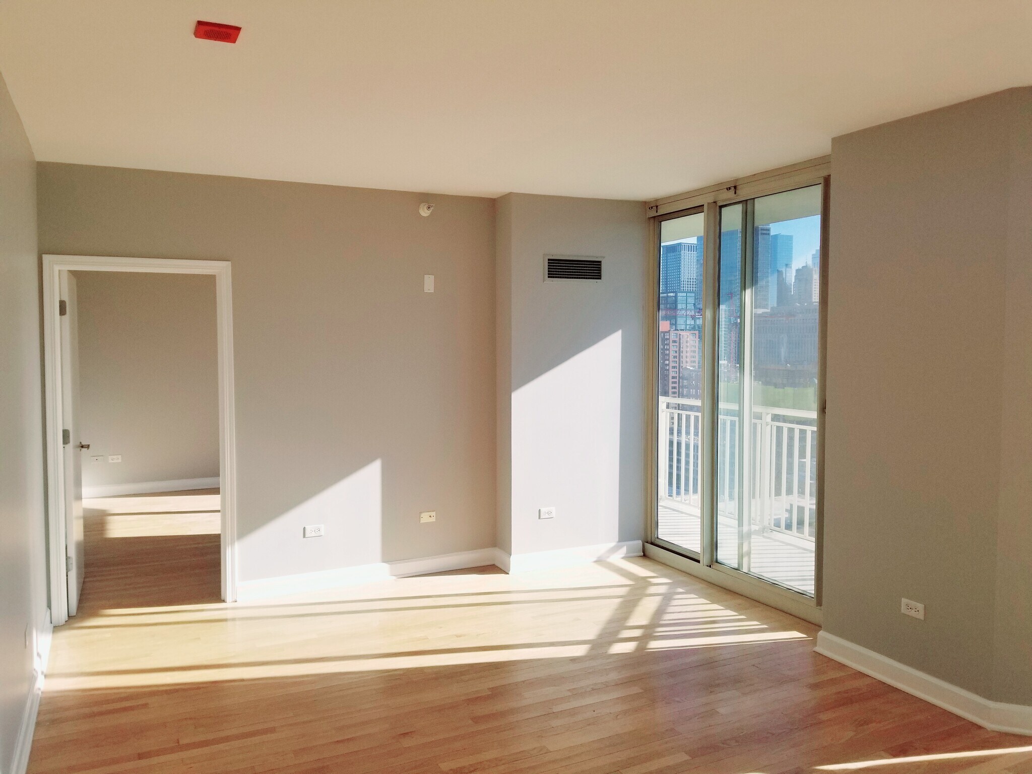 Building Photo - 645 N Kingsbury St