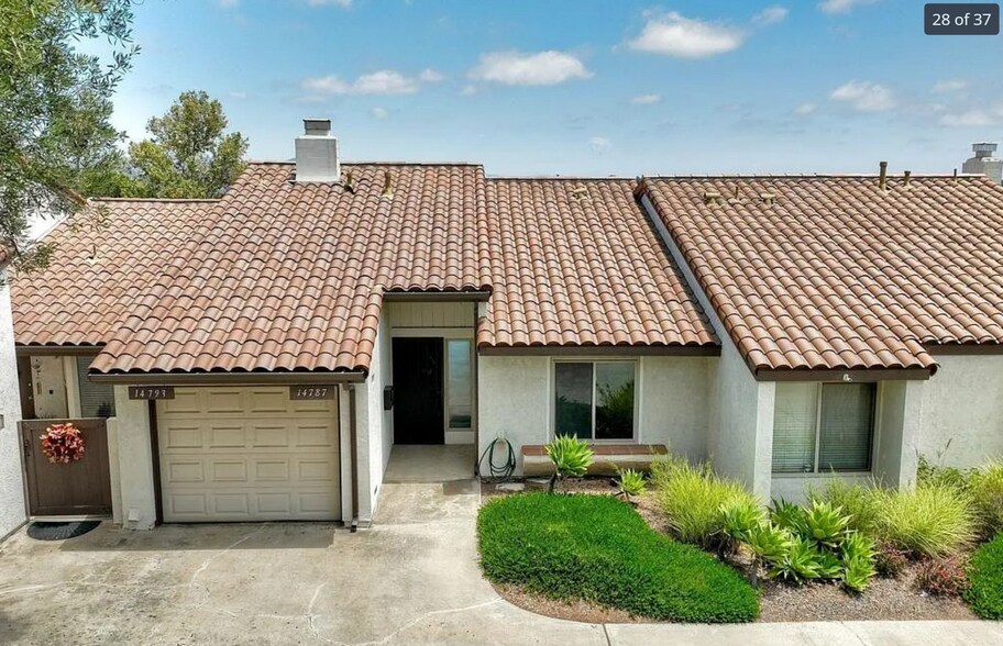 Front of house - 14787 Caminito Orense Oeste