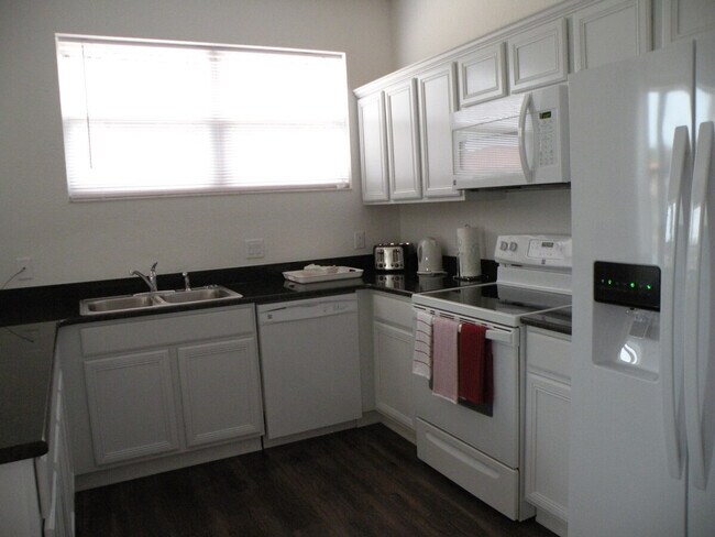 Building Photo - 10220 W Waterlander Lp