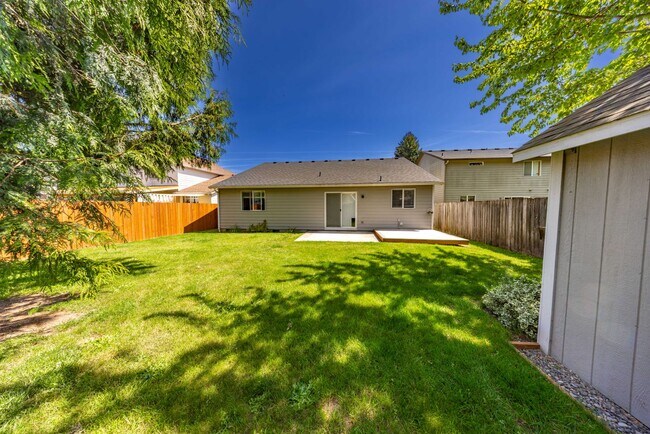 Building Photo - One Level Ranch Home - Three Bedrooms