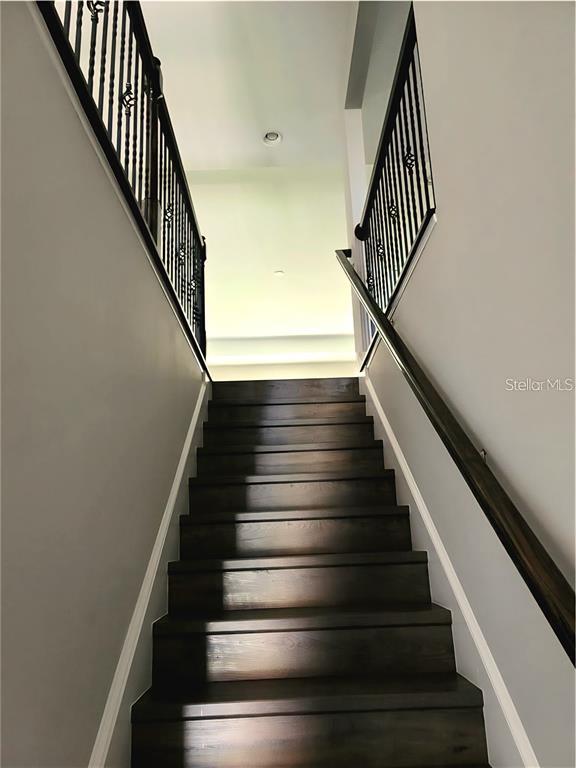 Building Photo - 1679 Via Lago Dr