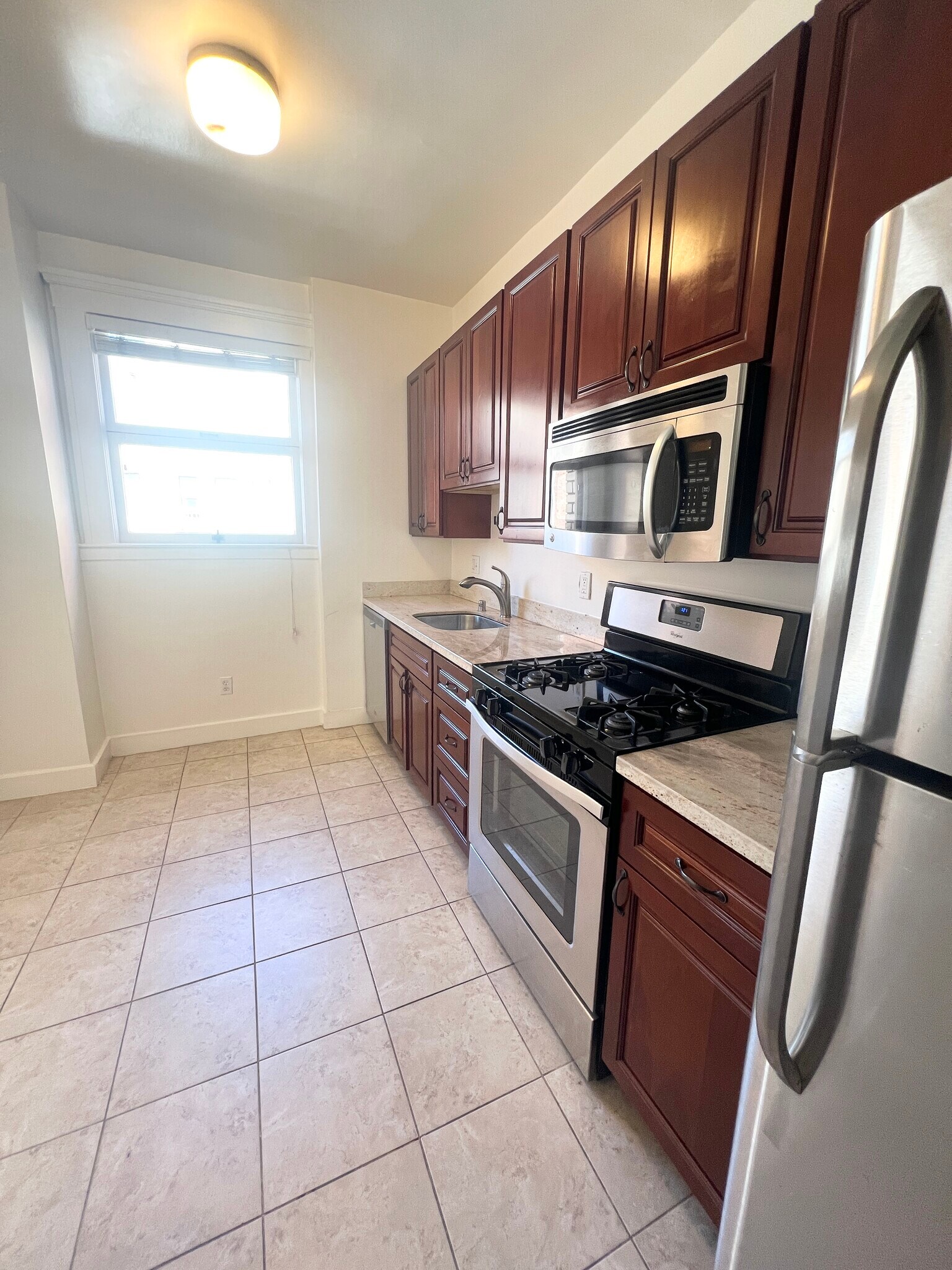 Building Photo - 691 Post St