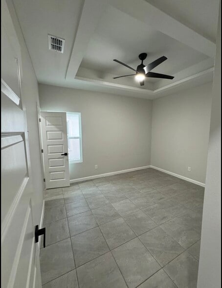 Building Photo - 3524 S Dominique Dr