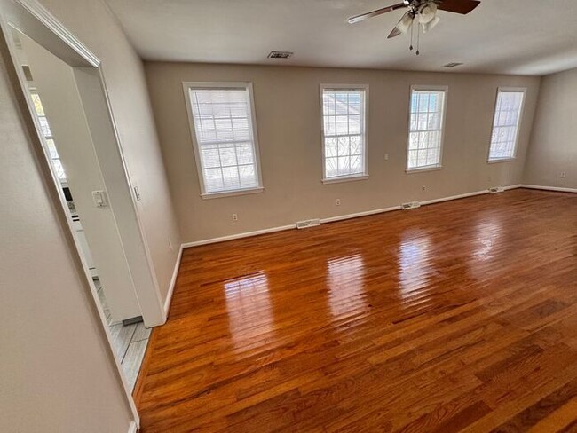 Building Photo - Beautiful 3-Bedroom, 3-Bath Home w/Study in Charleston, SC