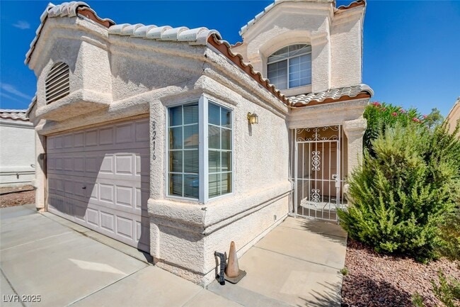 Building Photo - 8216 Carmen Blvd