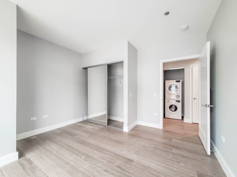 Building Photo - 1206 N Clark St