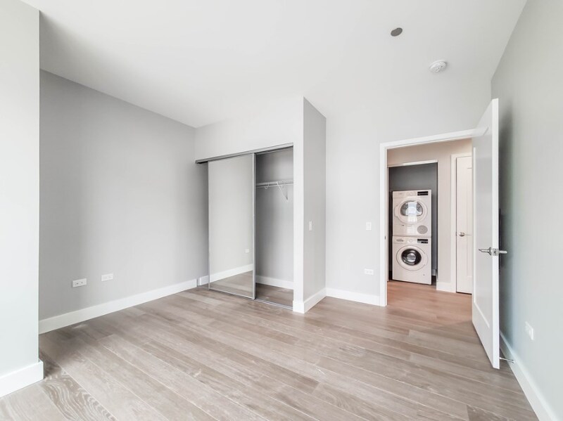 Building Photo - 1207 N Clark St