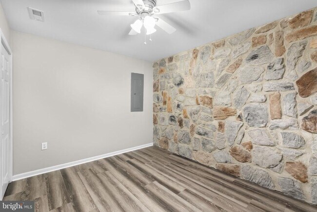 Building Photo - 48 Far Corners Loop