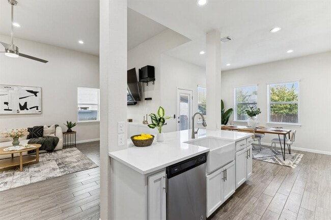 Building Photo - 7808 Glover Dr