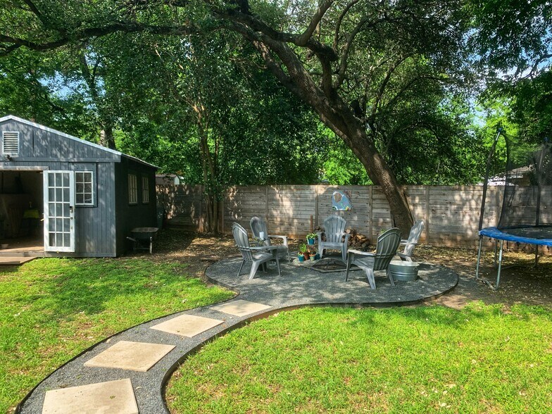 Backyard - 2802 W 45th St