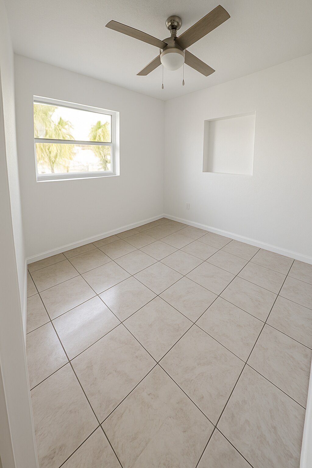 Building Photo - 3504 Lantana St