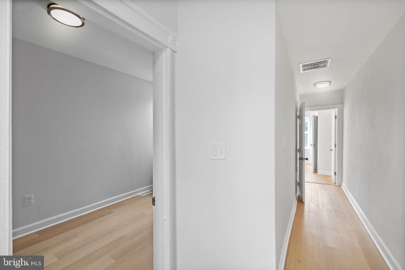 Building Photo - 431 Whitridge Ave